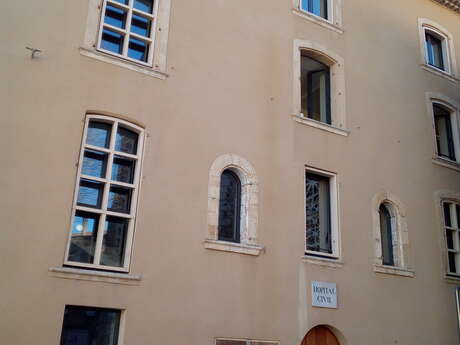 Saint Jacques Hospital