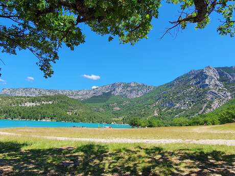 Tour du lac de Sainte-Croix à pied : Étape 6 - Aiguines - Moustiers-Sainte-Marie