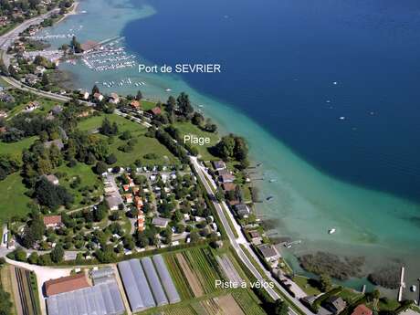 Camping Au Coeur du Lac
