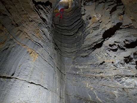 Sortie Spéléologie en Haute-Savoie : L’aventure commence sous vos pieds !