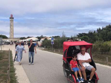 Vélo-taxi au phare des Baleines