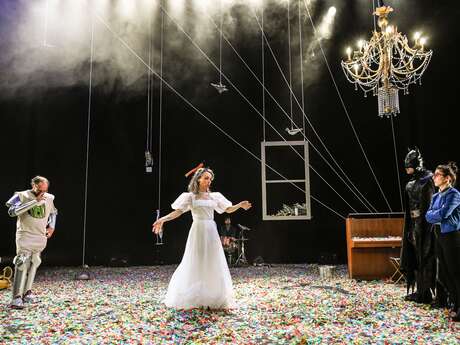 Theaterstück: Ein Stück unter Einfluss