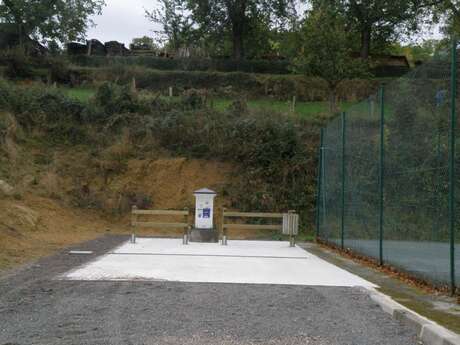 Aire de services et de stationnement camping-car