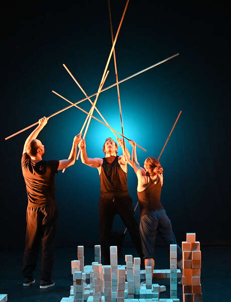 Théâtre de l'Usine Hippocampe, voyage imaginaire pour 900 cubes