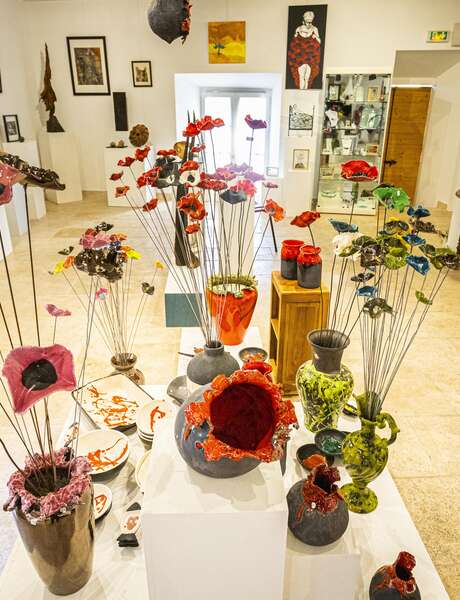 Espace - Vente : Art & Artisanat à Moustiers-Ste-Marie Espace - Vente : Art & Artisanat à Moustiers-Ste-Marie