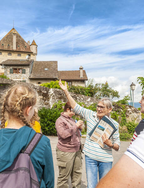 Activité coup de coeur :Visite guidée de la cité médiévale d'Yvoire Activité coup de coeur :Visite guidée de la cité médiévale d'Yvoire