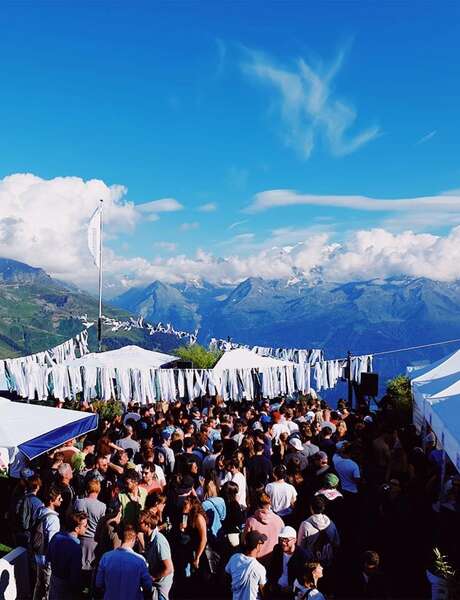 SOLARIS | PLAYGROUND 2021 - MAIN STAGE SOLARIS | PLAYGROUND 2021 - MAIN STAGE