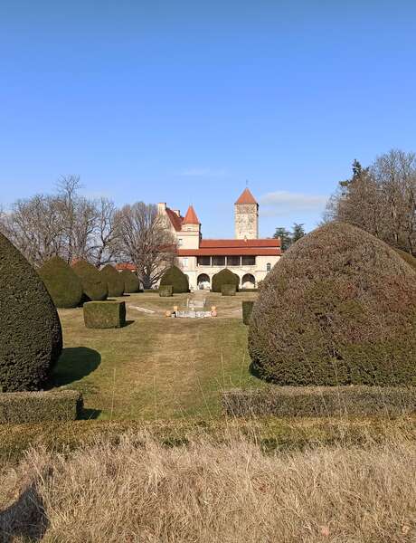 Château de Chalain d'Uzore - Visite guidée