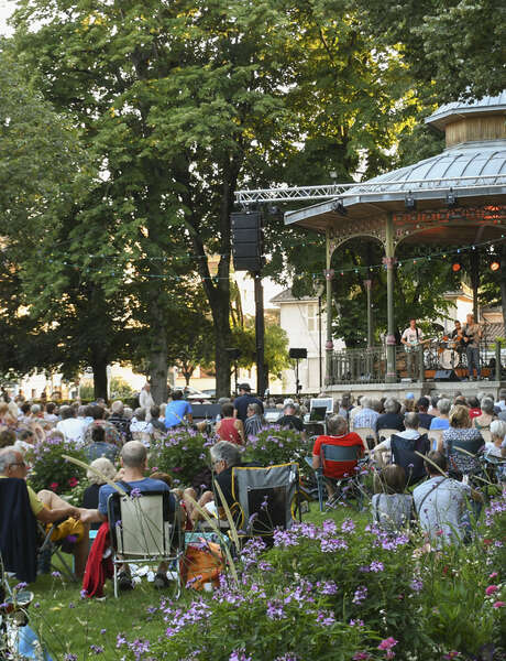 Les Jeudis du kiosque - Concerts au square Simone Veil ! Les Jeudis du kiosque - Concerts au square Simone Veil !