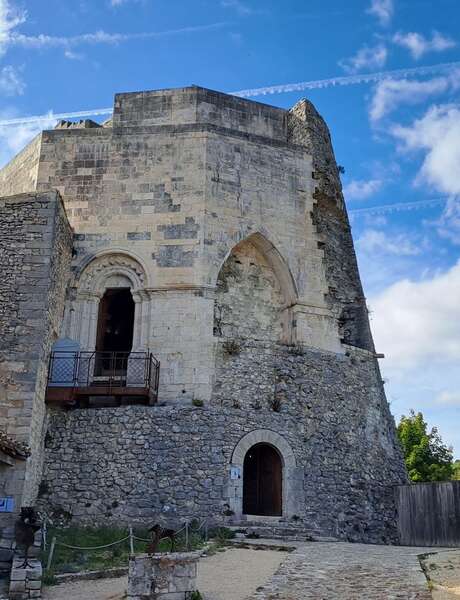 Château médiéval de Simiane-la-Rotonde