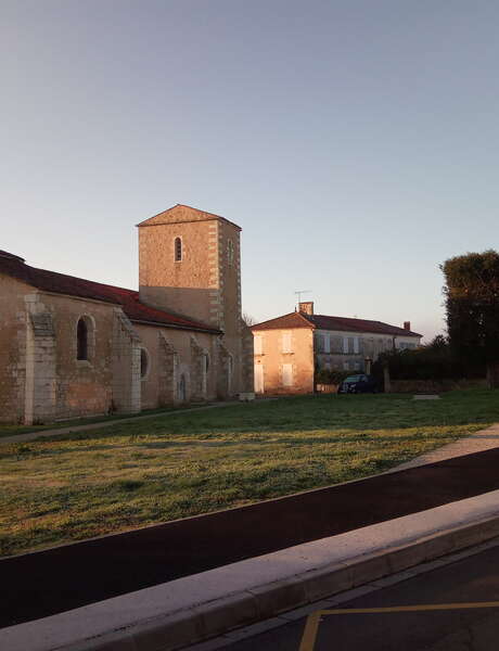 Freie Besichtigung der Kirche Saint-Laurent in Saint-Laurent-de-la-Prée