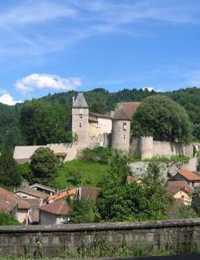 Visite guidée - Châteldon, bourg médiéval au pied des Bois noirs