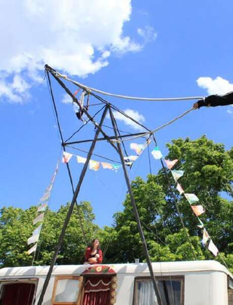 Festival Un Été dans mon Village : Spectacle L'Échappée - Cirque Cabriole