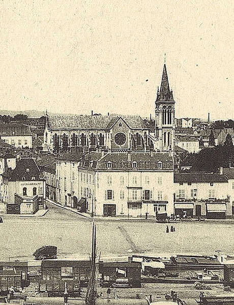 Le quartier des Minimes et la Chambre de Commerce.