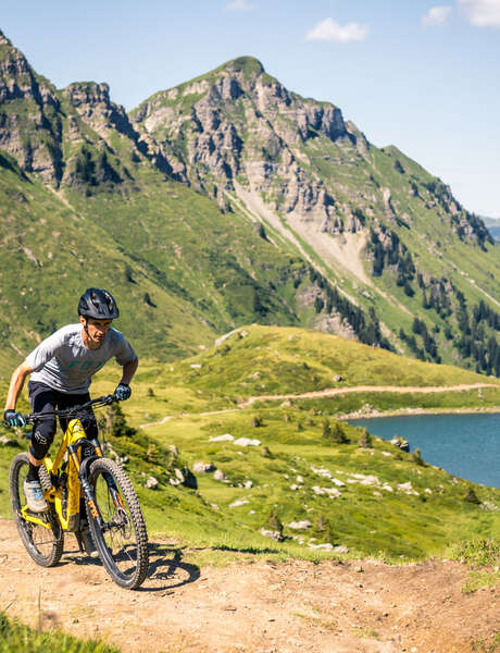 Introduction to electric mountain biking at the MCF Bike Centre