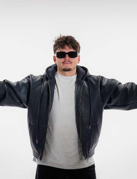 Knut | OFF THE PISTES Knut | OFF THE PISTES