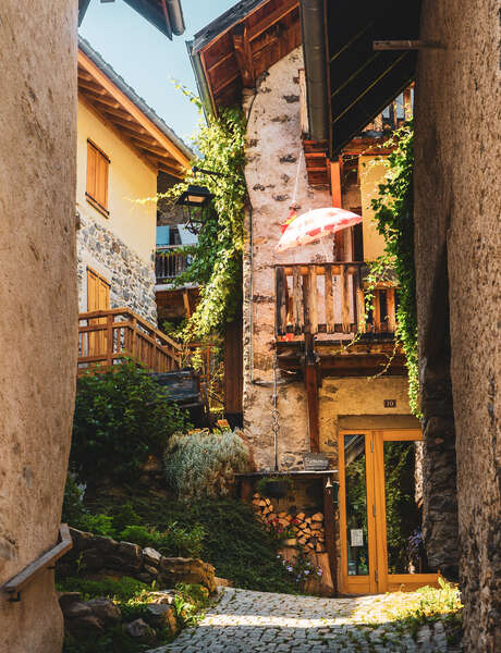 Guided visit of Venosc Village