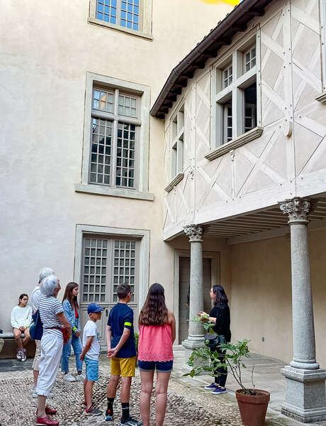 Montbrison, balade de cour en cour - visite guidée