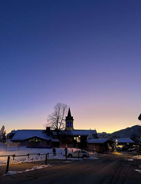 Crest-Voland by night: Guided tour