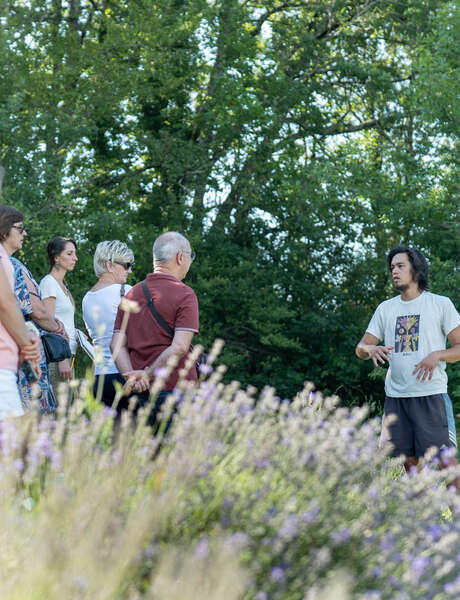 Escapades d'été - Visite commentée de la ferme-distillerie Herba Robert avec dégustation Escapades d'été - Visite commentée de la ferme-distillerie Herba Robert avec dégustation