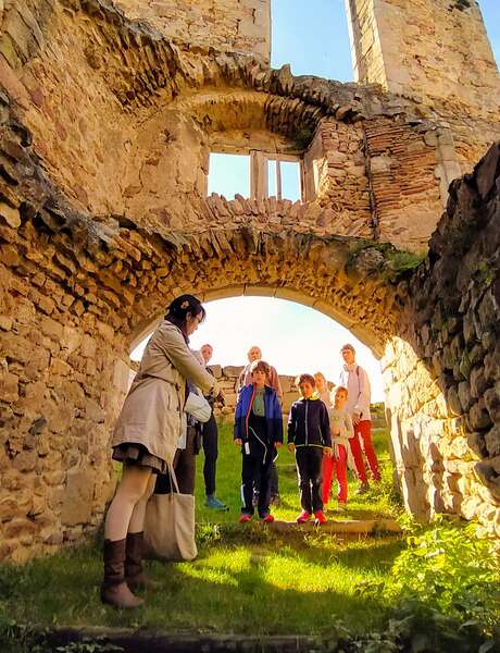 A l'assaut du château de Couzan