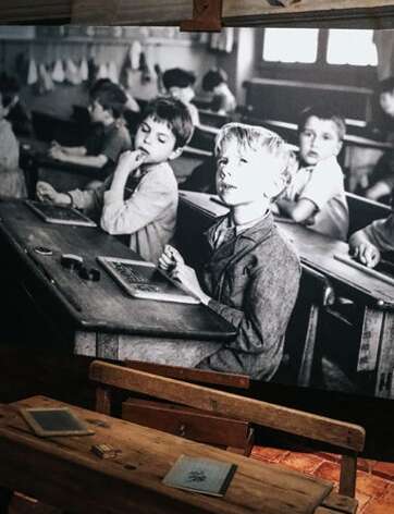 Château des Ducs de Bourbon : Visite guidée de l'exposition temporaire et de la tour carrée