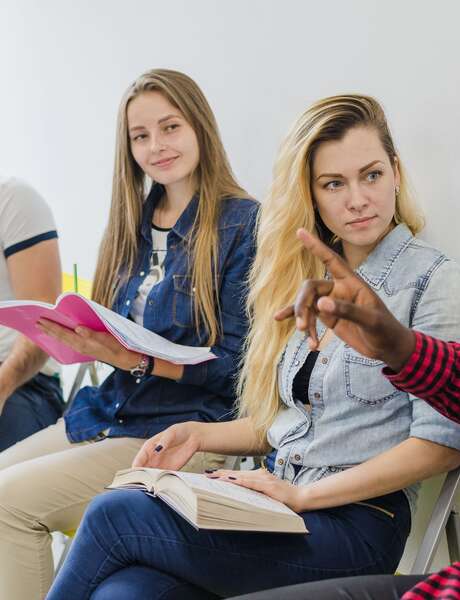 Lecture à voix haute par les élèves du lycée Lalande