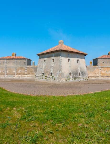 Visite guidée du fort Lupin