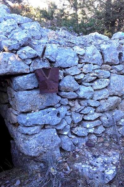 Sur le sentier des aiguiers