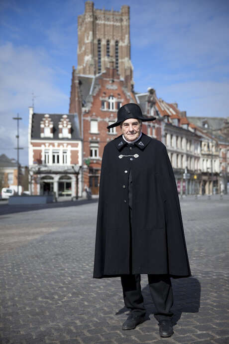 La confrérie des Charitables et le quartier du Perroy La confrérie des Charitables et le quartier du Perroy