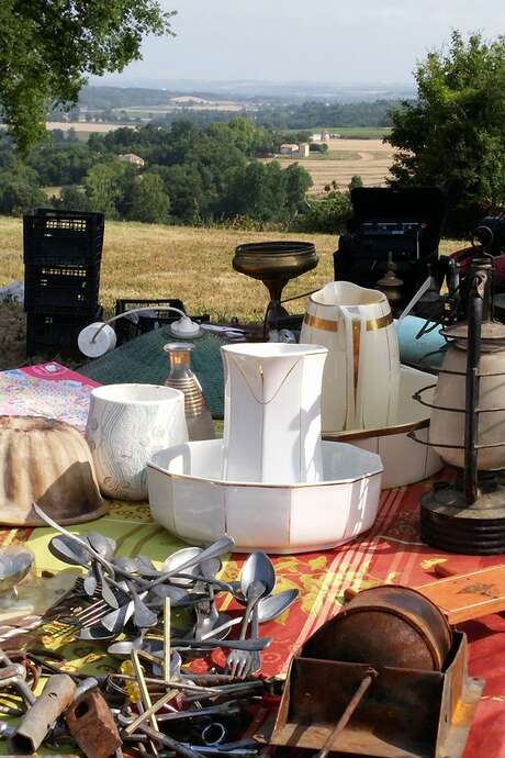 VIDE-GRENIER