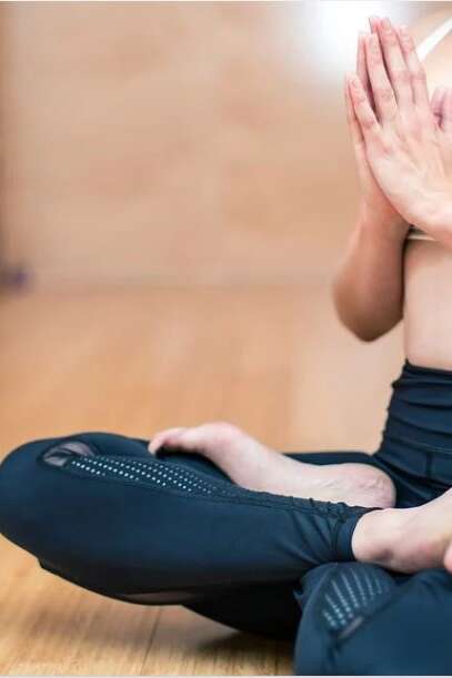 YOGA ET MÉDITATION AUX JARDINS DE HRIDAYA
