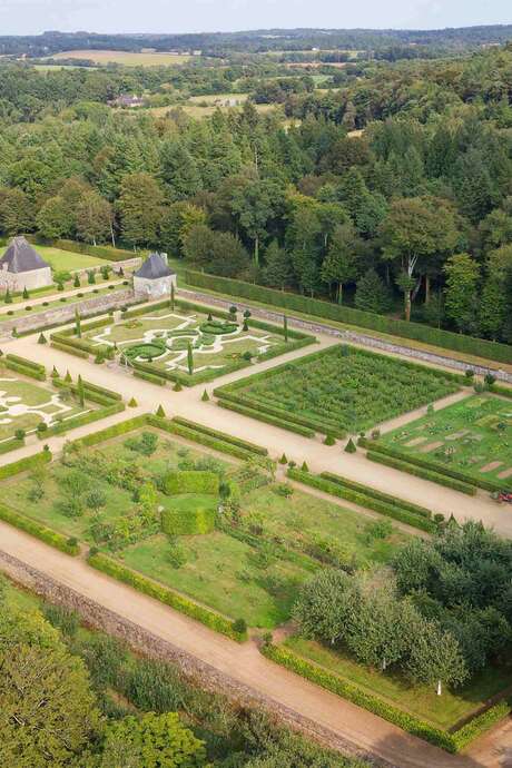 Les Patrimoines de l'été : les jardins du Coscro à Lignol et de Penvern à Persquen