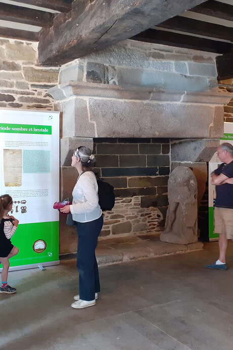 Maison du Sénéchal : Exposition sur le Moyen-Age