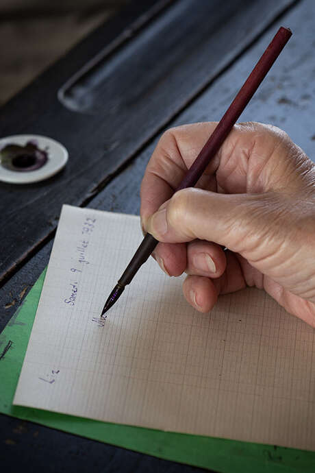 Dictée à la plume