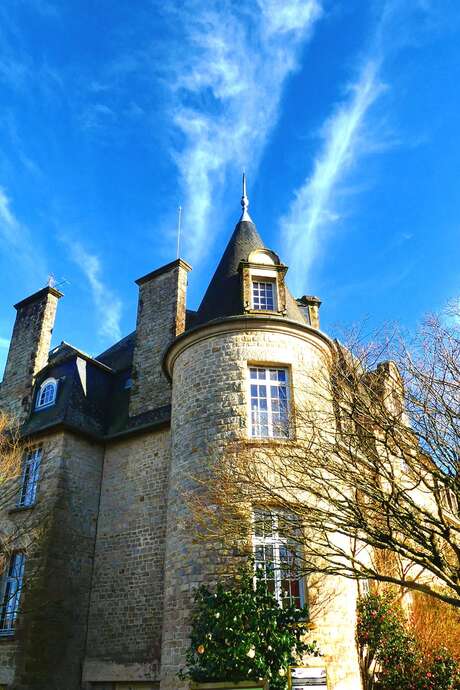 Balades guidées à Belle-Isle-en-Terre : du château de Lady Mond à la chapelle de Locmaria