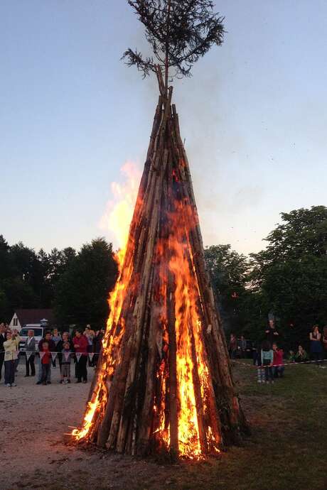 Feu de la Saint-Jean à la Chapelle Aubareil