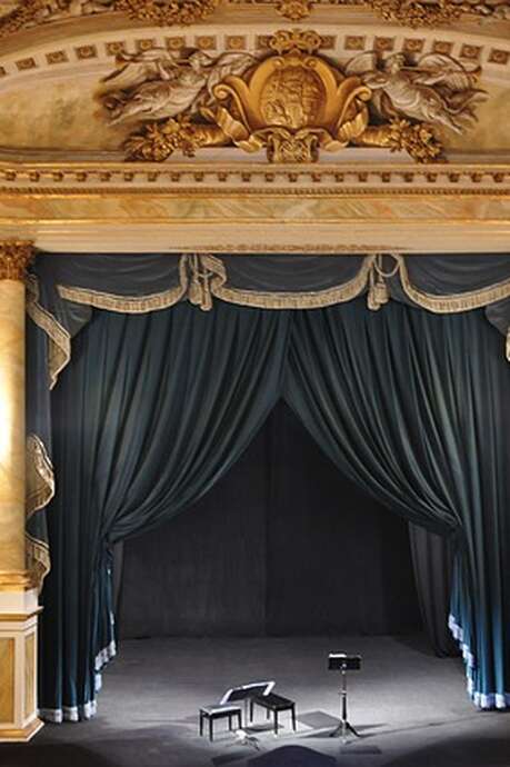 Théatre : Combat de Farces