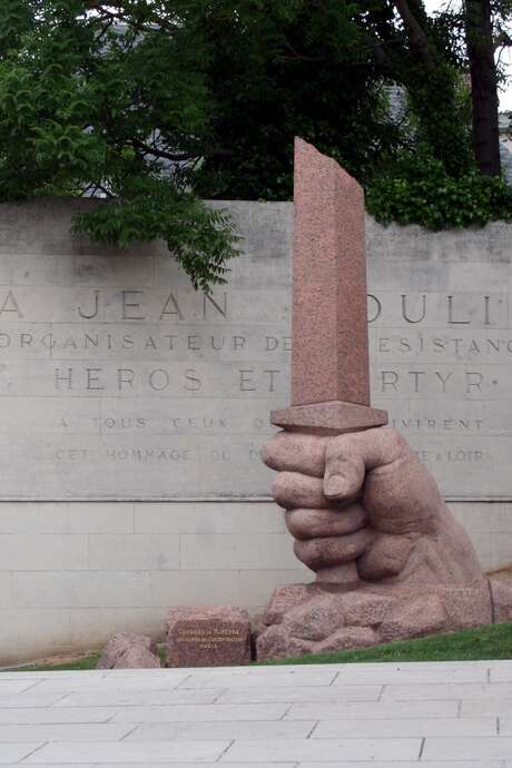 Retour sur la Seconde-Guerre Mondiale - Visite inédite par Gilles Fresson