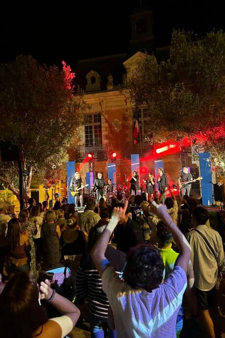 Ball im Herzen der Stadt