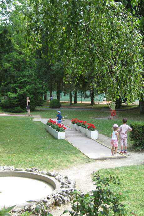 Mini-golf