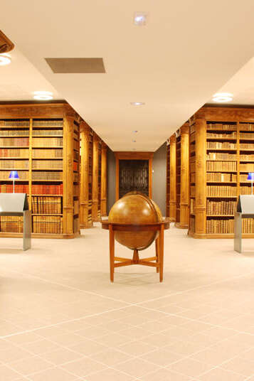 Journées européennes du patrimoine : salle des boiseries de la bmi