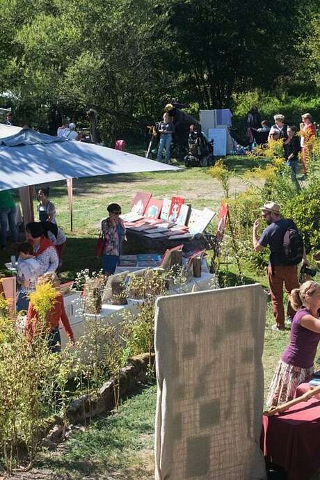 Le marché d'artistes et d'artisans