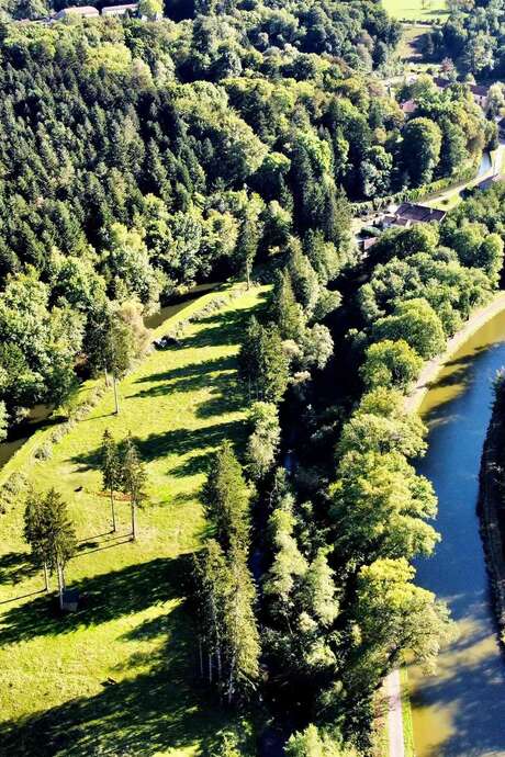 APPRENDRE À RESPIRER DANS UN LIEU NATUREL UNIQUE : LE DOMAINE DE LA MANUFACTURE ROYALE ! APPRENDRE À RESPIRER DANS UN LIEU NATUREL UNIQUE : LE DOMAINE DE LA MANUFACTURE ROYALE !