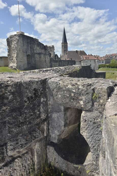 STAGE DE MENUISERIE ET CHARPENTE À LA FORTERESSE