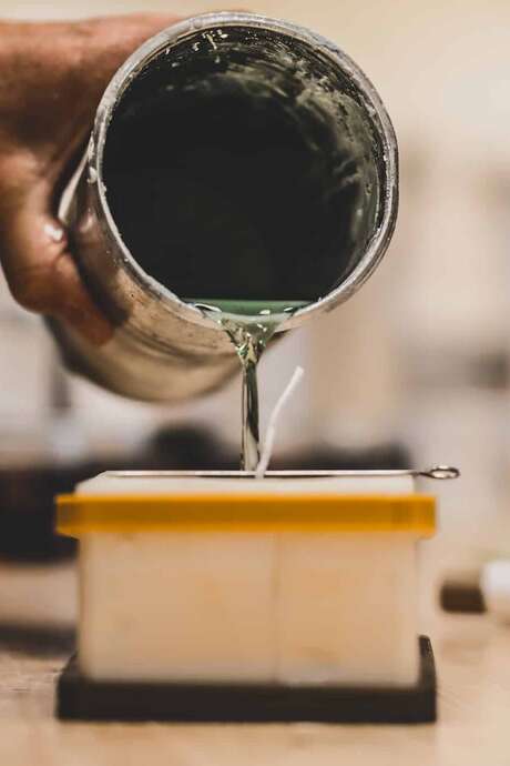 Atelier de fabrication d'une bougie personnalisée
