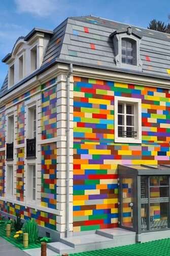 Atelier de constrution - oeuvre collaborative: ma ville en Lego