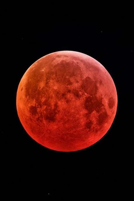 Lune rouge