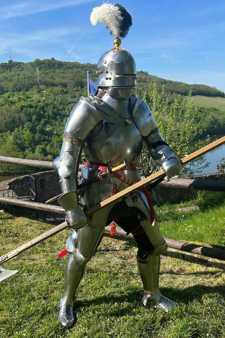 La guerre au temps des chevaliers La guerre au temps des chevaliers
