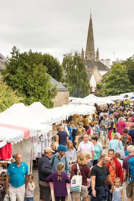 Marché hebdomadaire à Carnac